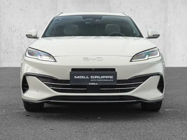 Byd Seal view 2