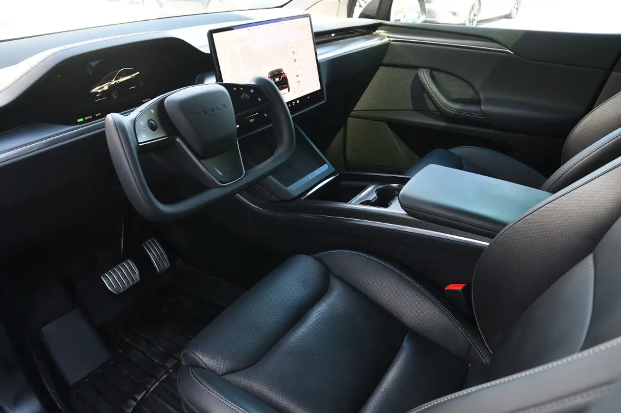 Tesla Model X снимка Tesla Model X