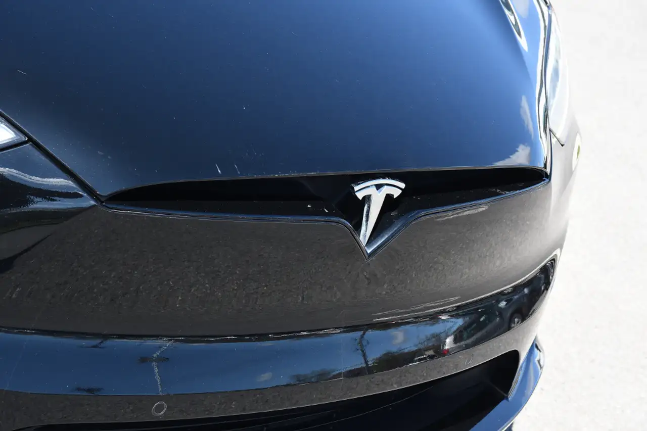 Tesla Model X снимка Tesla Model X