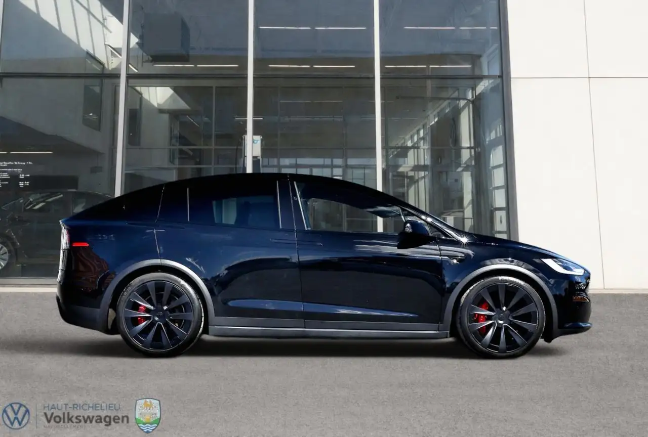 Tesla Model X снимка Tesla Model X