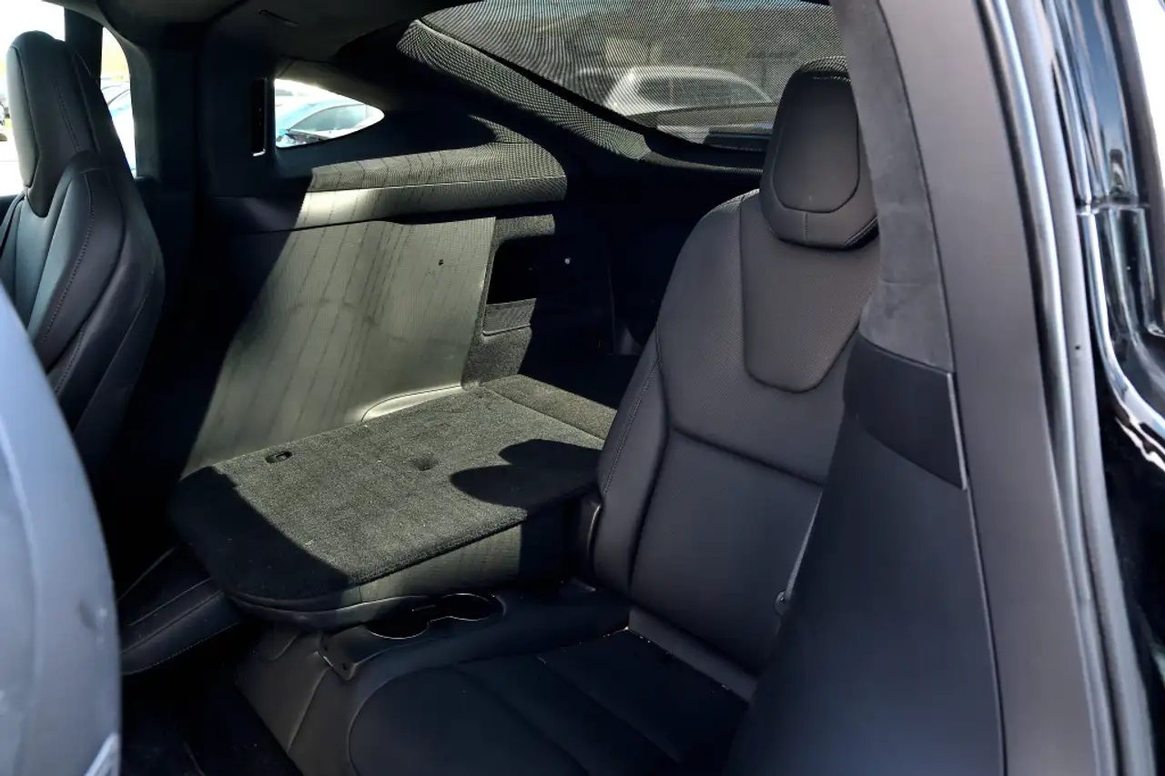 Tesla Model X снимка Tesla Model X