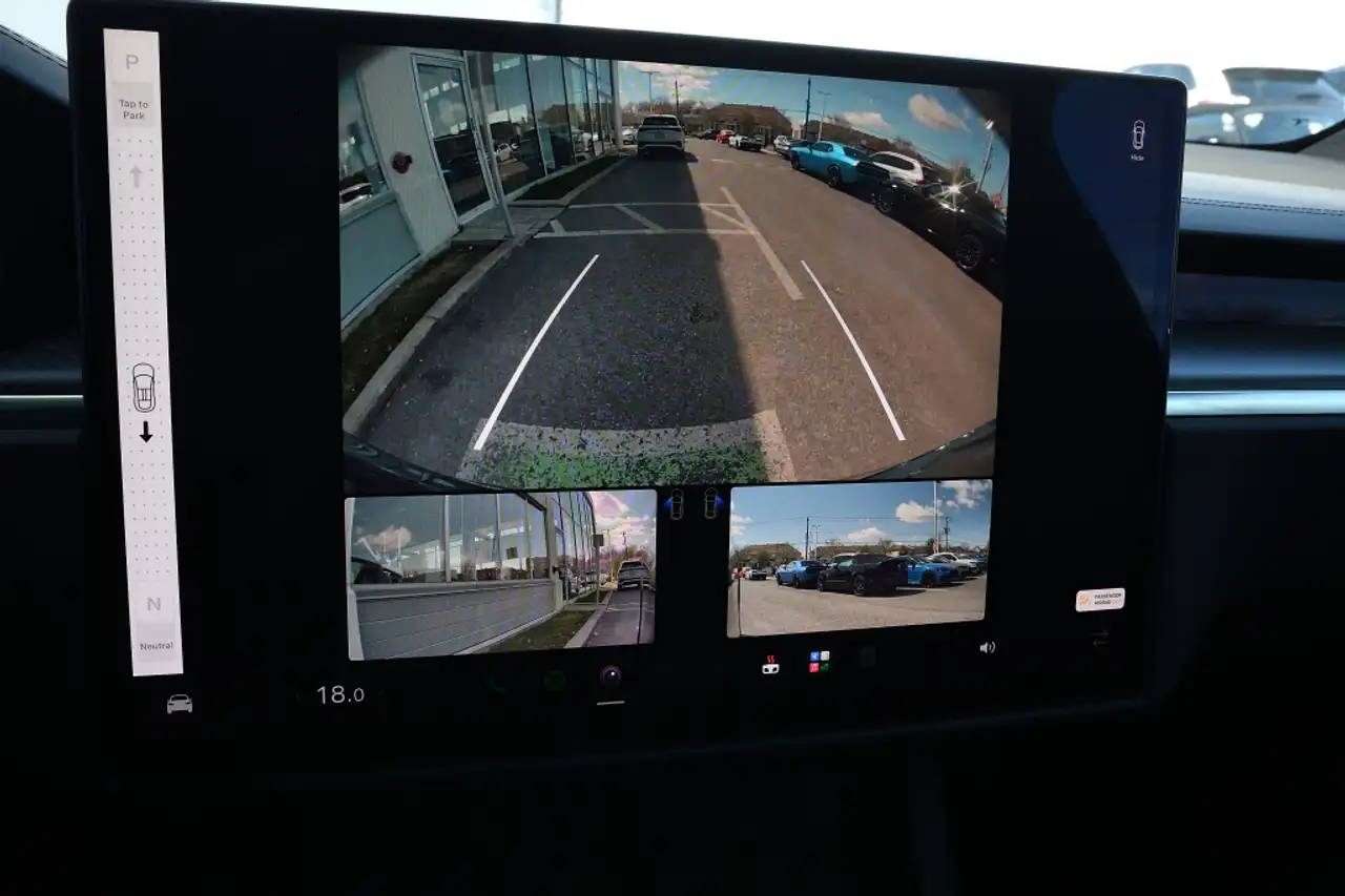 Tesla Model X снимка Tesla Model X