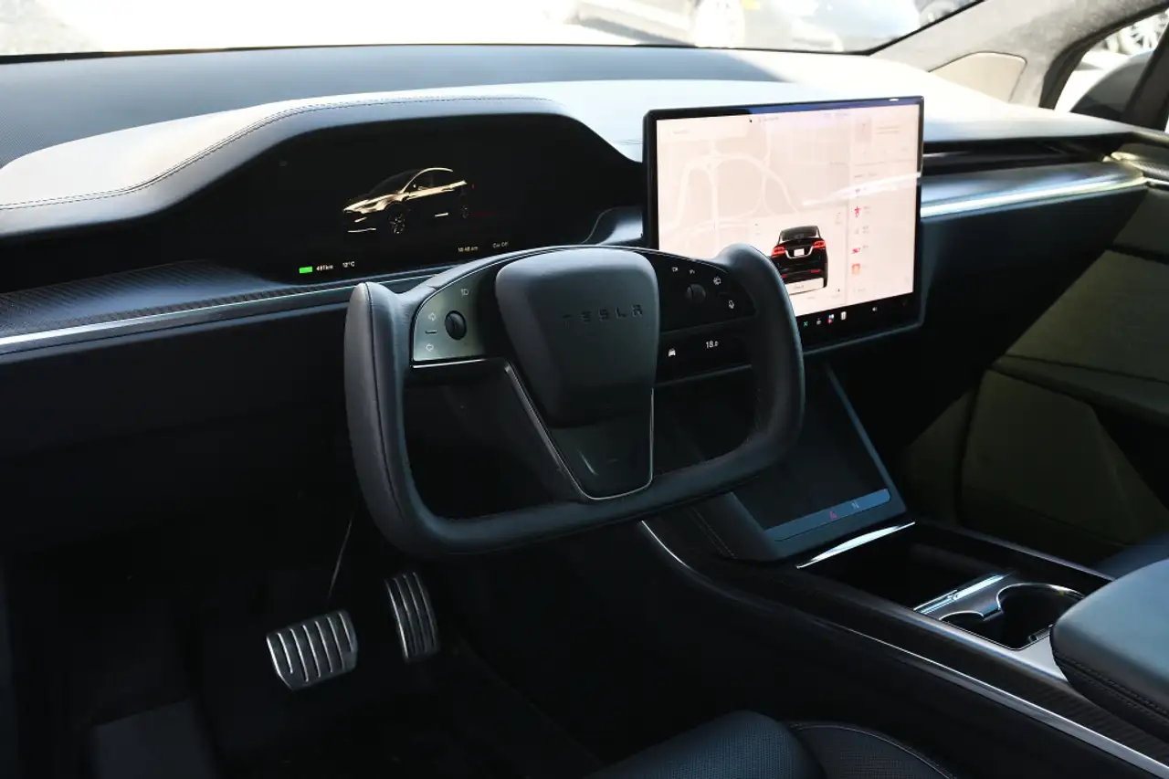 Tesla Model X снимка Tesla Model X