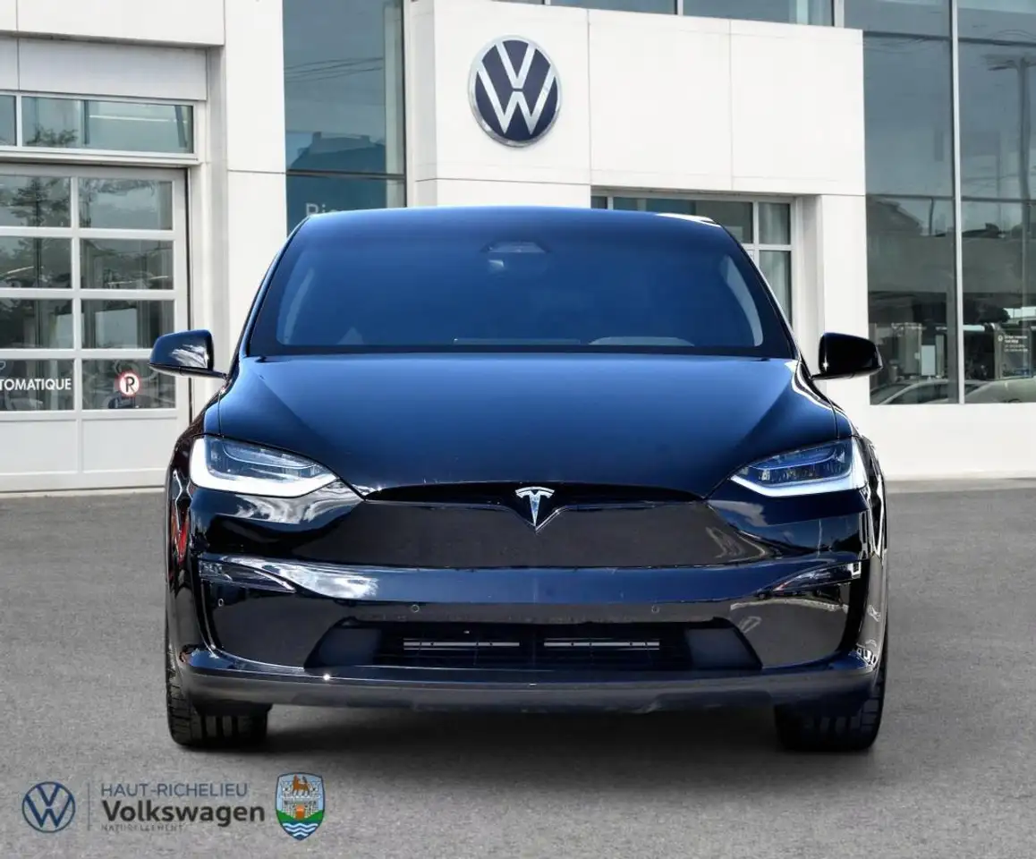 Tesla Model X снимка Tesla Model X