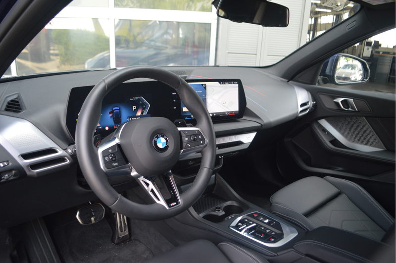 BMW 120 1 Serie M Sport Automaat / Sportstoelen / M Adapti — photo 4