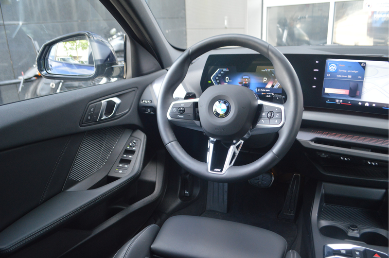 BMW 120 1 Serie M Sport Automaat / Sportstoelen / M Adapti — photo 8
