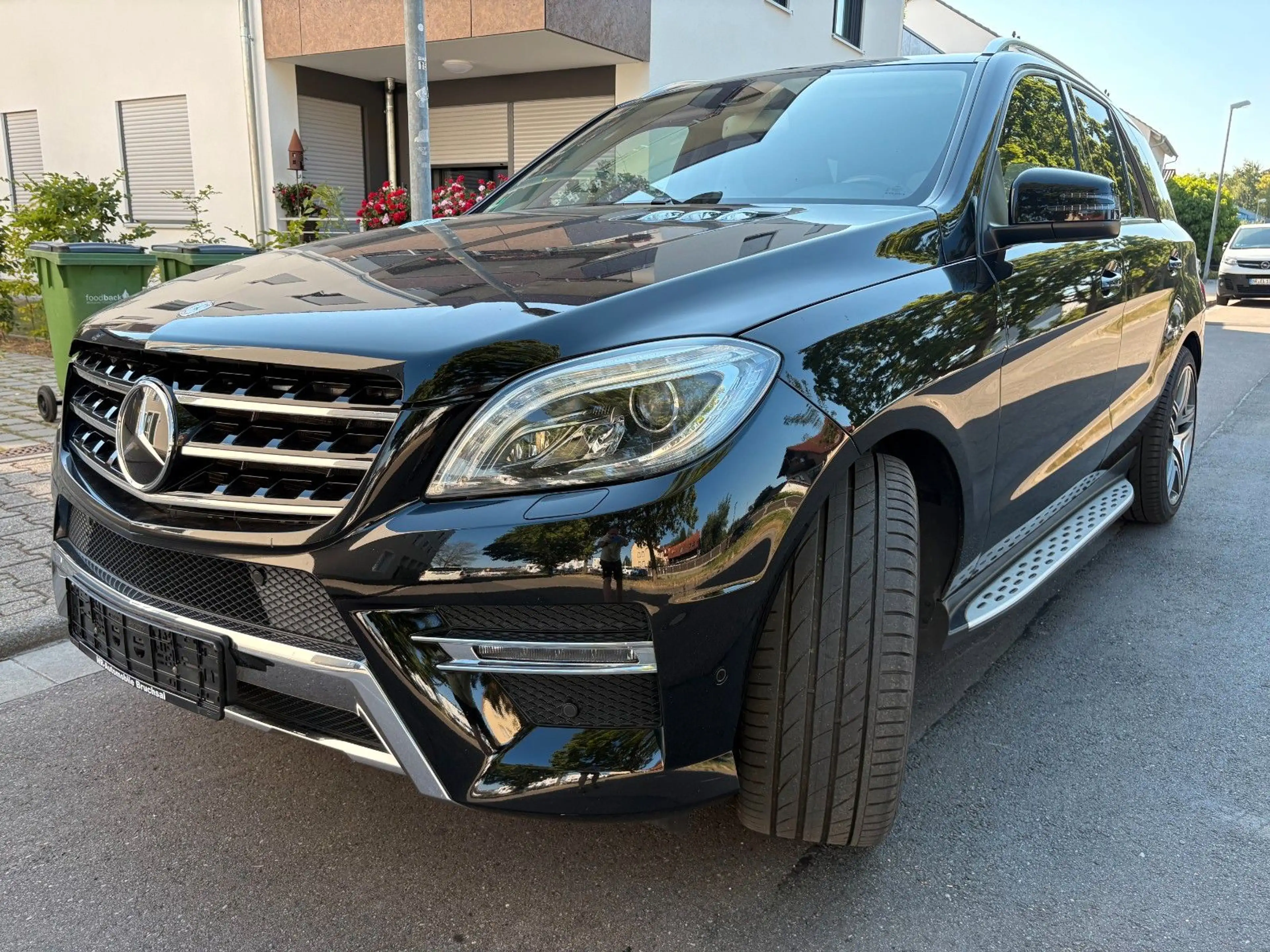 Mercedes-Benz ML 500 BlueEfficiency AMG Line — photo 2