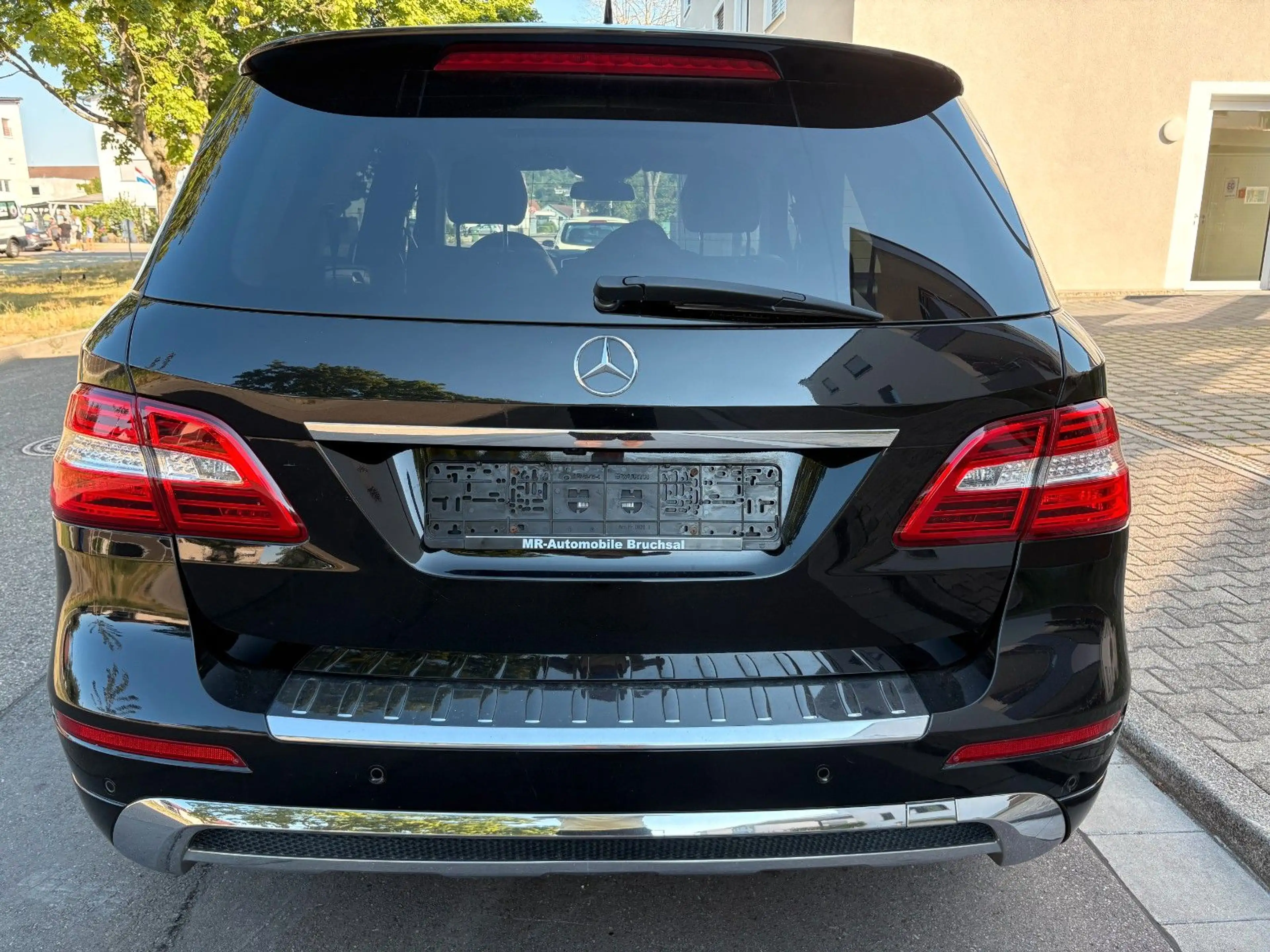 Mercedes-Benz ML 500 BlueEfficiency AMG Line — photo 5
