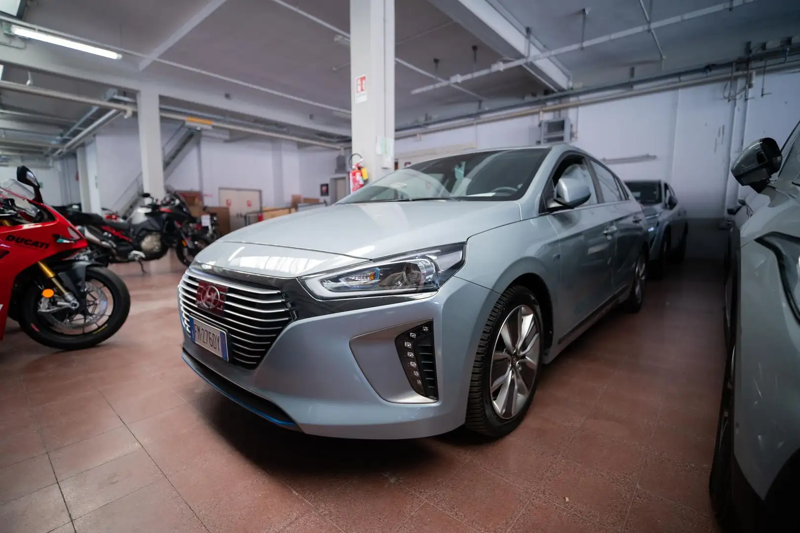 Hyundai IONIQ 1.6 hybrid Comfort 6dct Grigio - 1