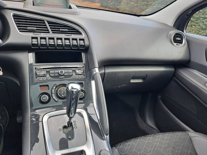 Peugeot 3008 3008 2.0 HDi Féline Automatique — photo 15