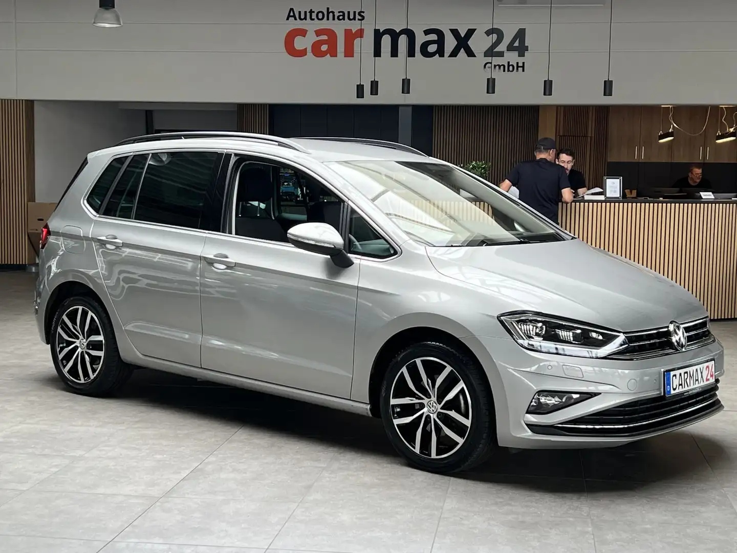 Volkswagen Golf Sportsvan 2.0d Highline DSG Navi Xen Standh Silber - 1