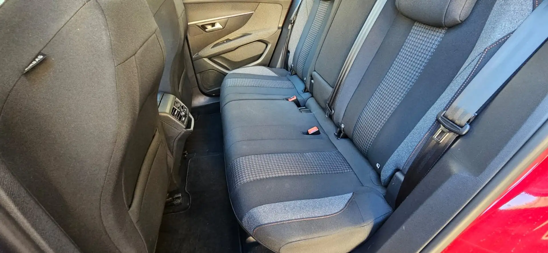 Peugeot 3008 3008 1.5 bluehdi Active Business s Rosso - 2