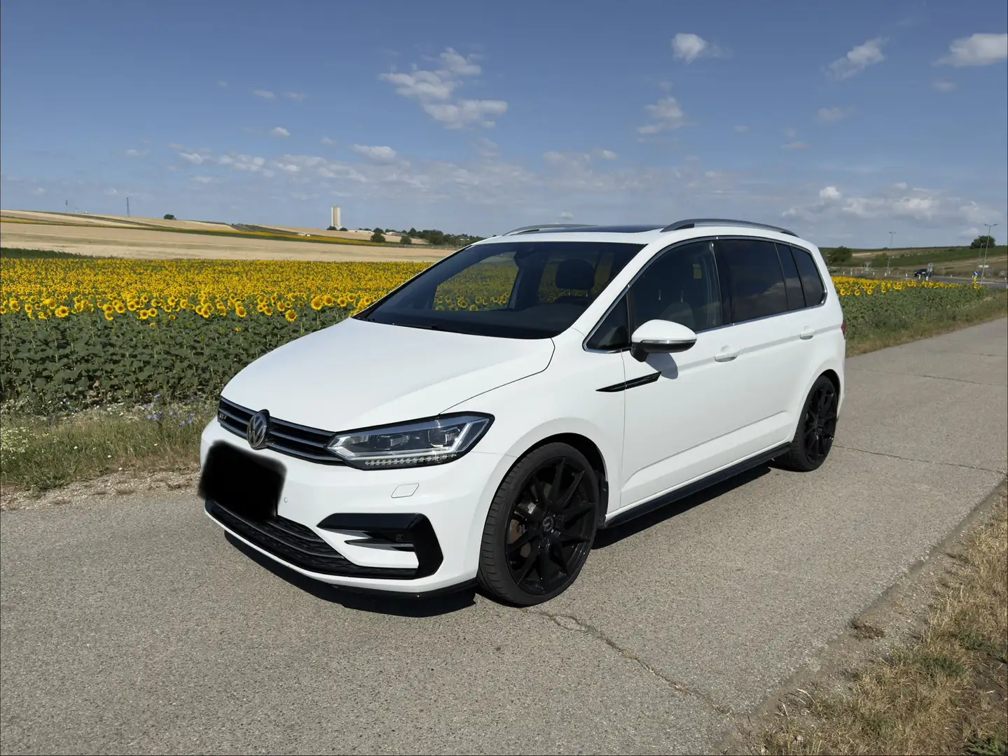Volkswagen Touran Sky 2,0 SCR TDI - 1