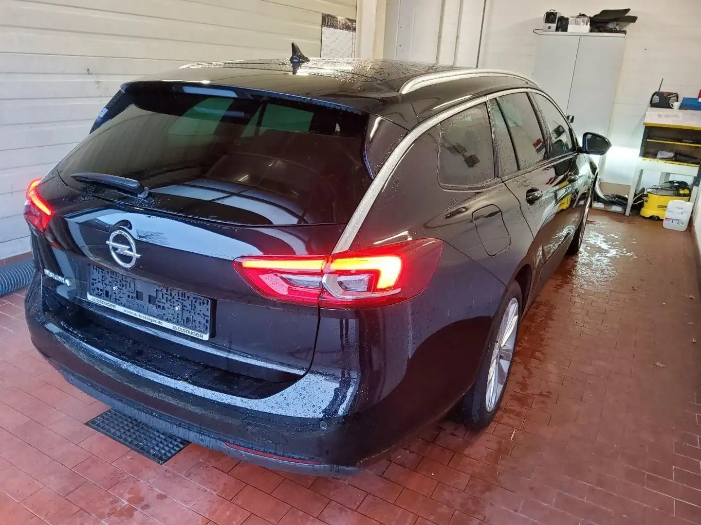 Opel Insignia B ST Business 1.5D"KAMERA"NAVI"SITZHZ" Zwart - 2
