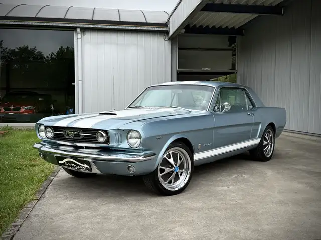 Ford Mustang 4.7 - 225ch, Pony Interior