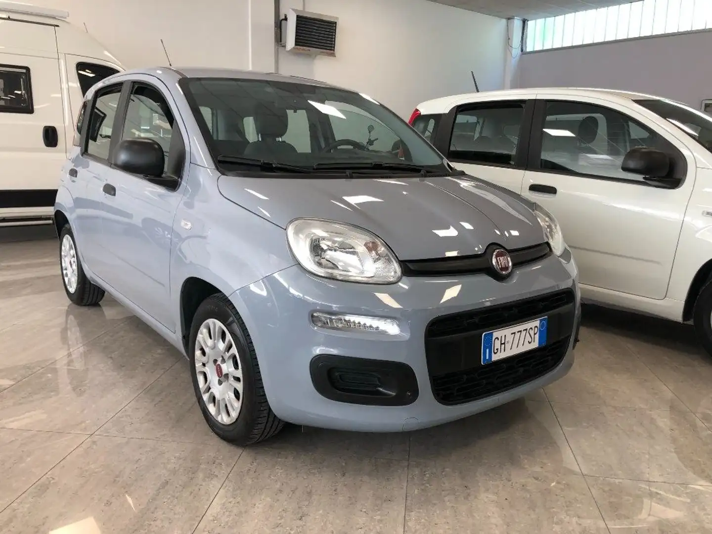 Fiat Panda 1.0 FireFly S&S Hybrid Gris - 1
