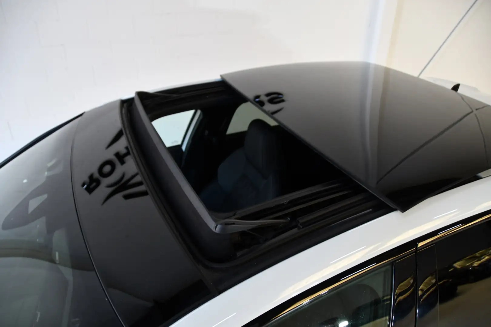 Audi A3 Sportback 40 TFSI e Business S-line, Panoramadak, Wit - 2