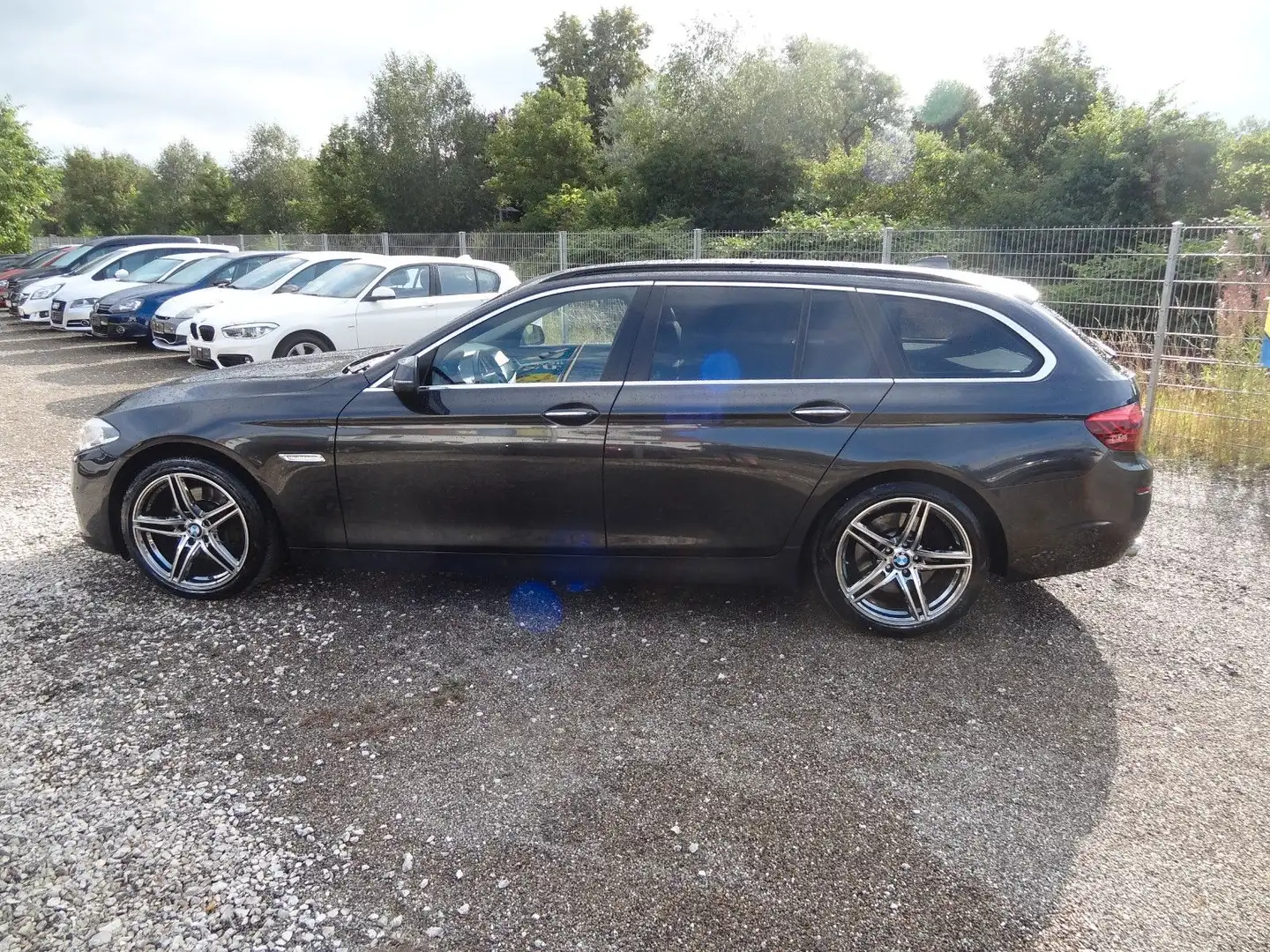 BMW 530 d 4x4/Pano/StH/Leder/2.Hd/Soft Close/Euro6/ Gris - 2
