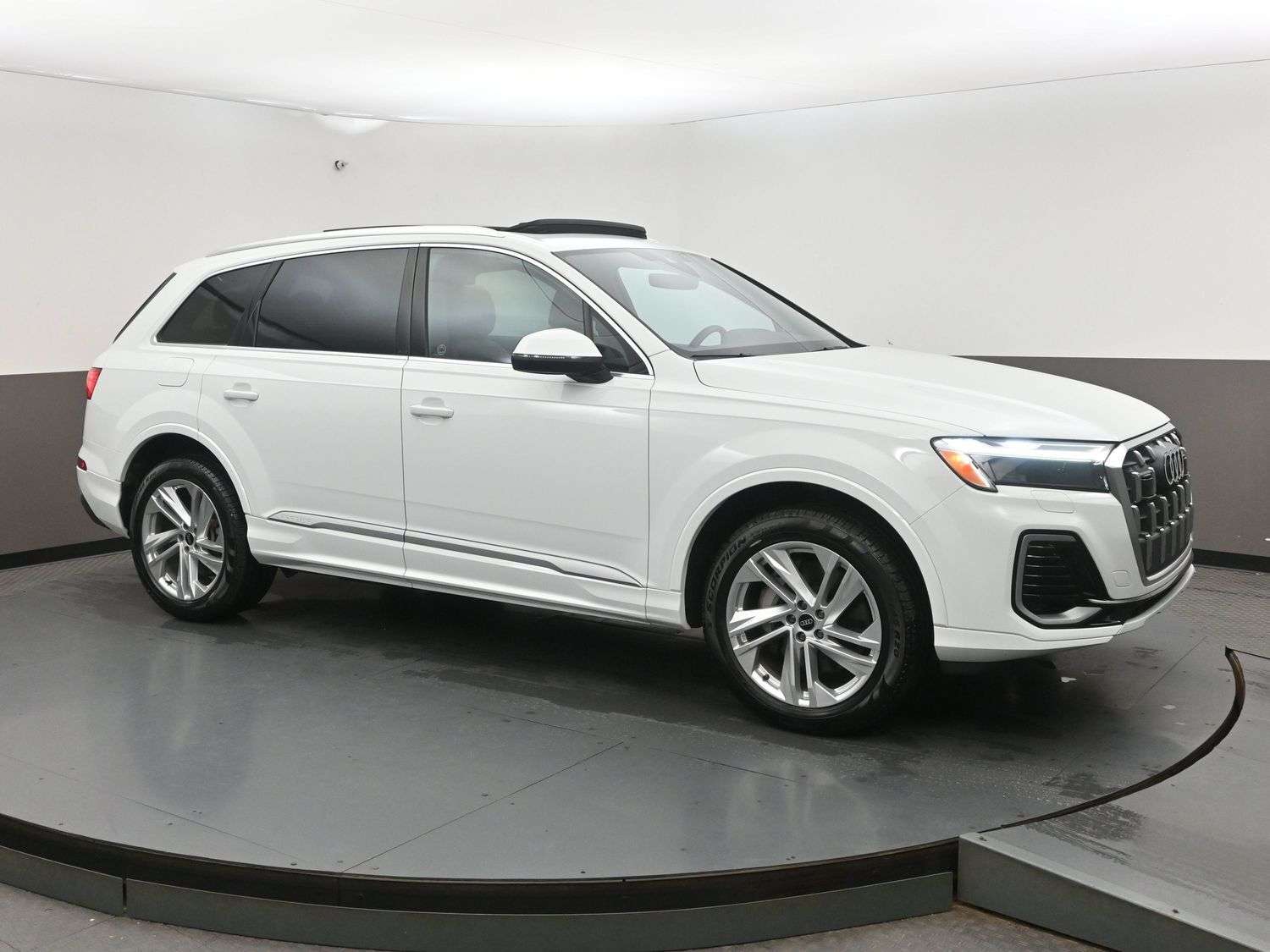 2026 Audi Q7 45 TFSI QUATTRO PANORAMIC ROOF, 7 PASSENGER, NAVIG