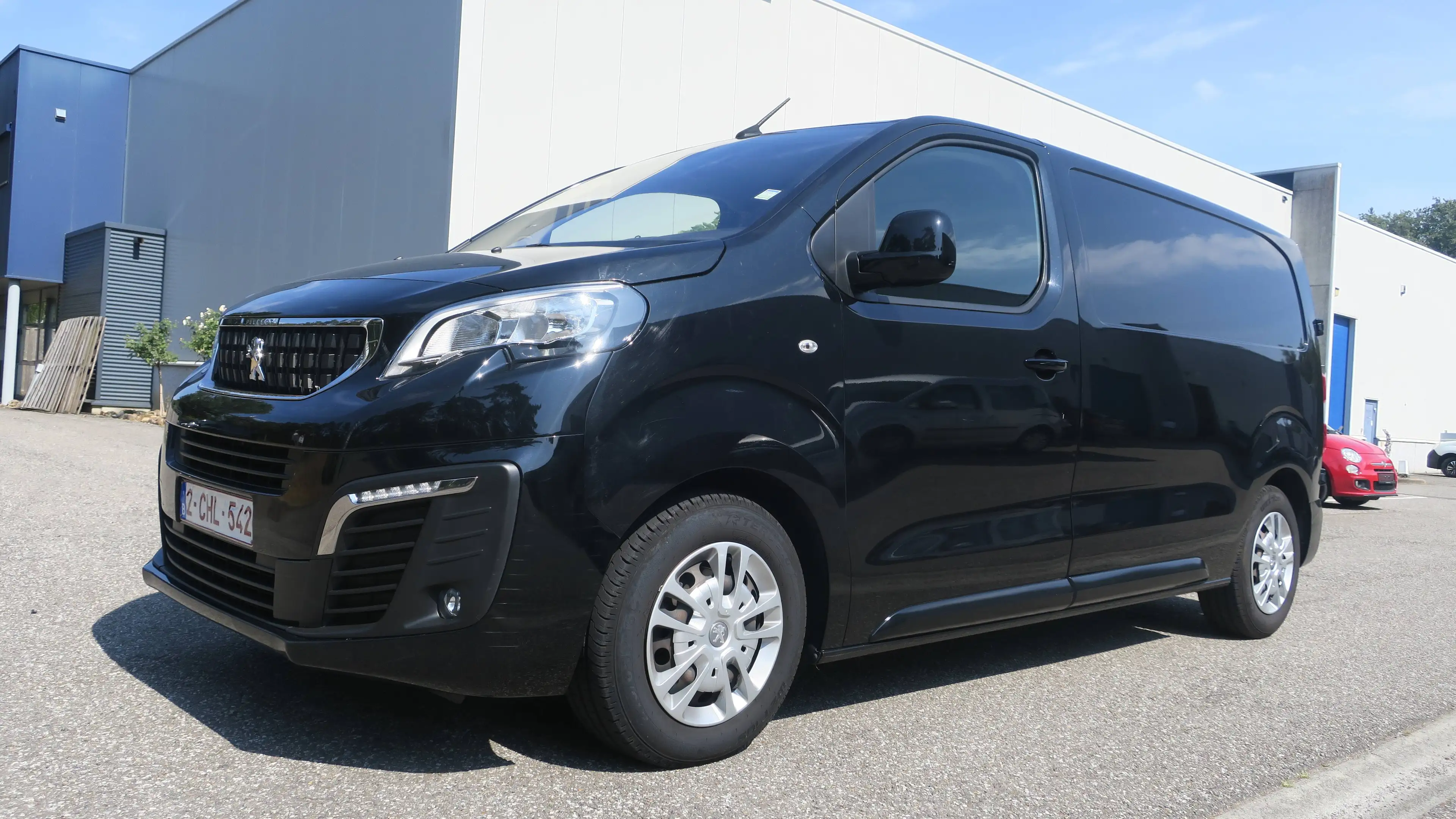 Peugeot Expert 2.0 BlueHDi L2 Standard S/S (EU6.4)" Netto 14500euro"
