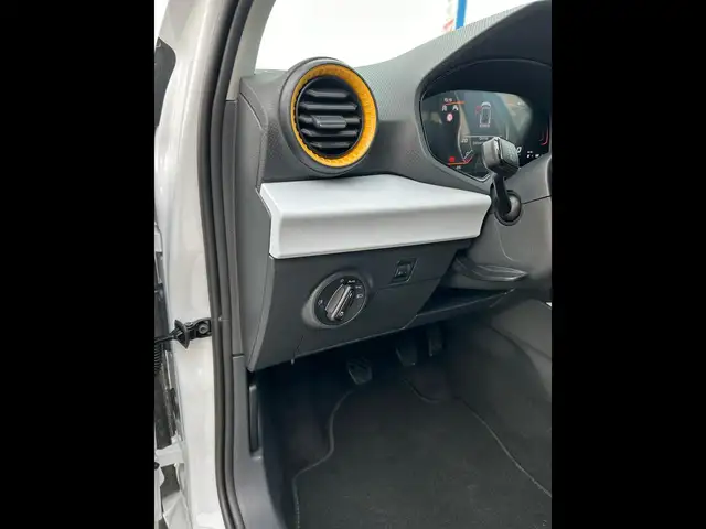 Seat Arona view 4