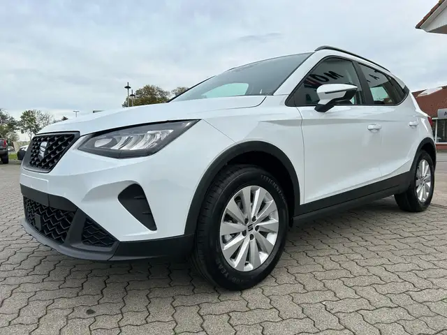 Seat Arona main image
