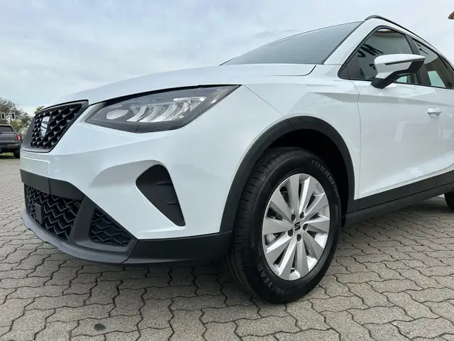 Seat Arona view 2