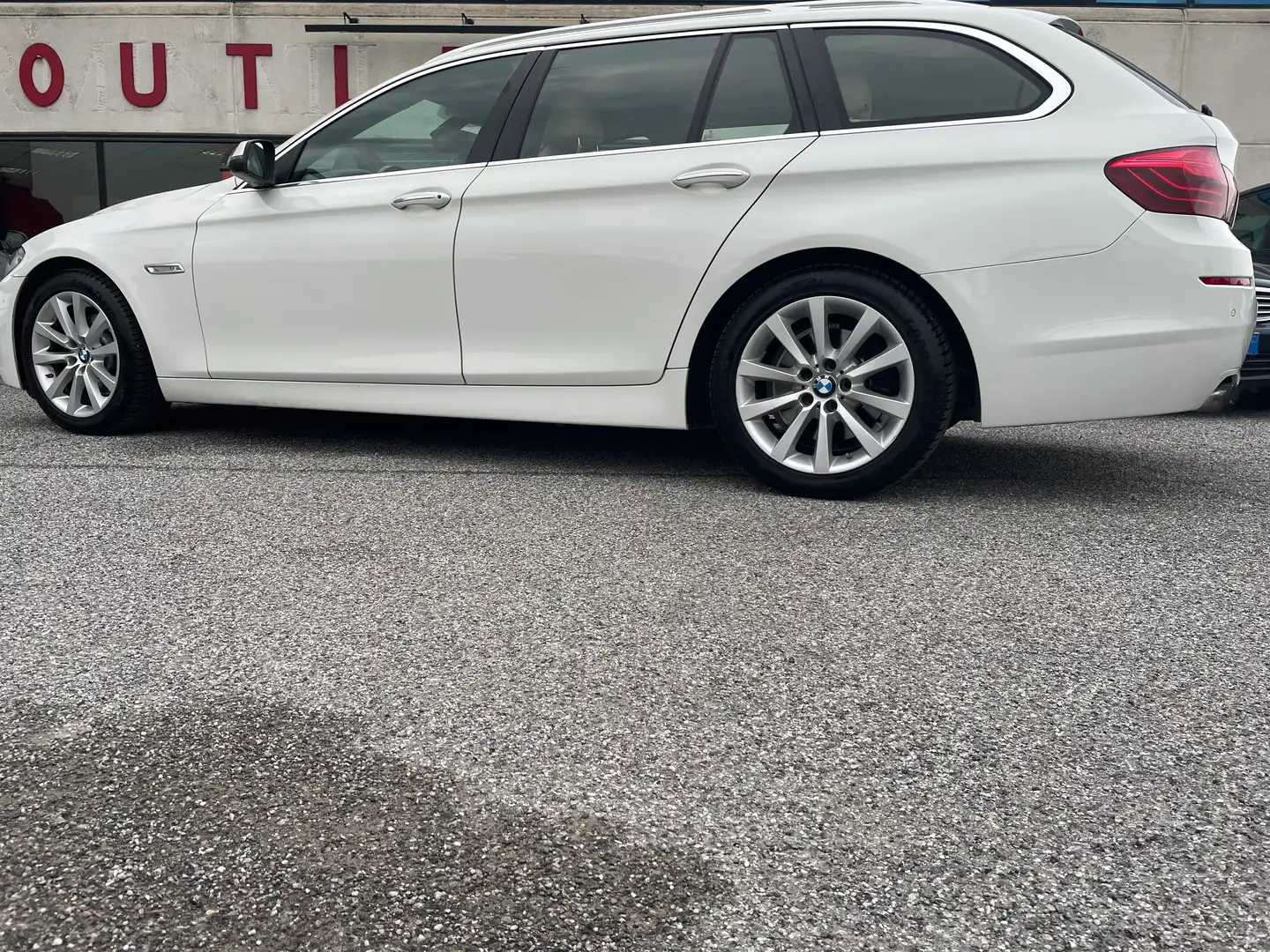 BMW 520 Serie 5 F11 Touring 520d Touring 190cv Blanc - 2