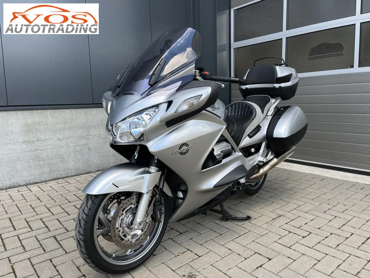 Honda ST 1300 Tour Pn. Eur. ABS Grijs - 1