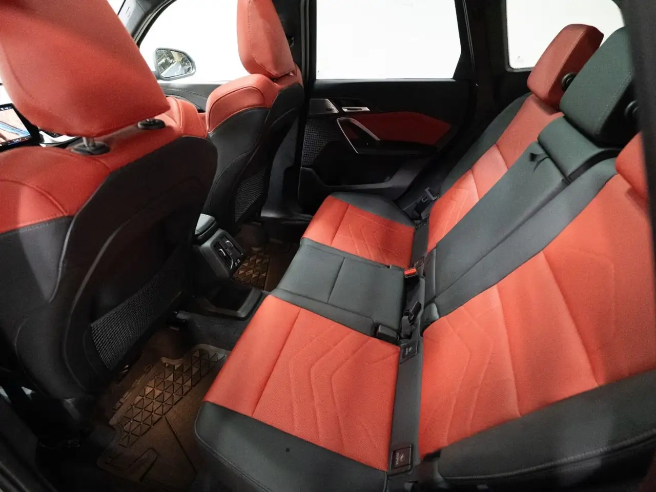 BMW X1 снимка BMW X1