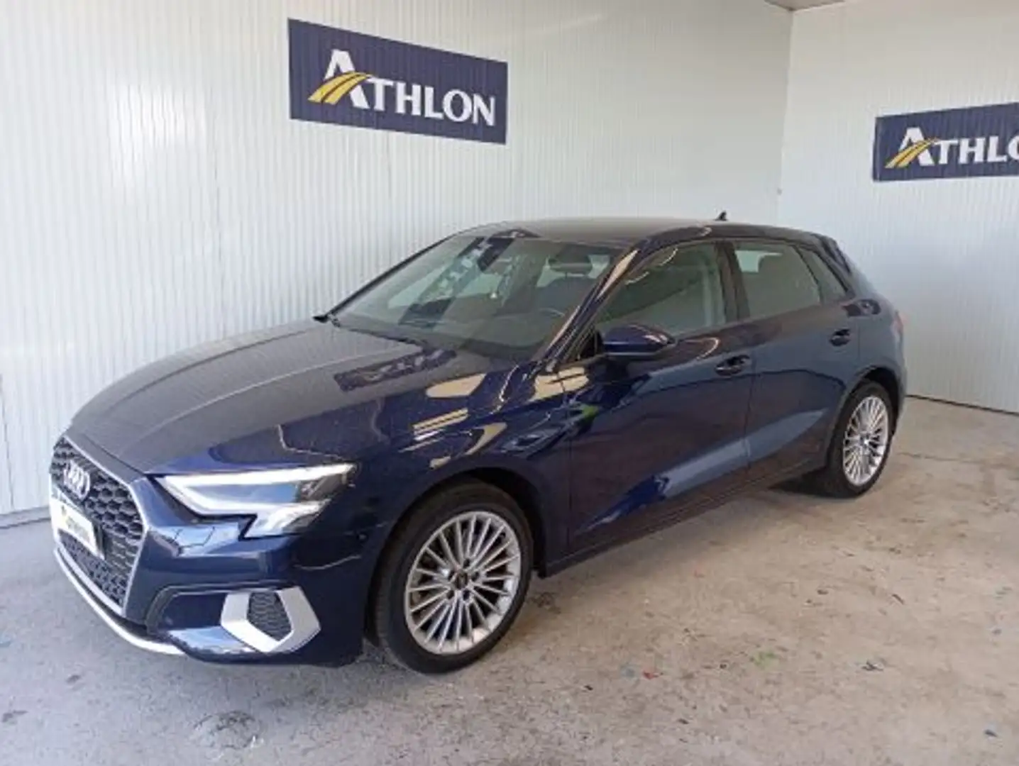 Audi A3 Sportback 30 TFSI Advanced S tronic Bleu - 1