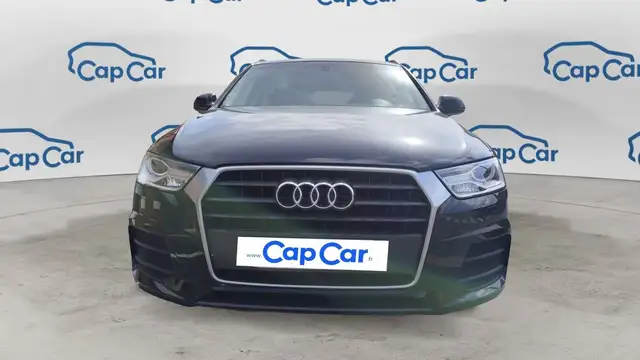 Audi Q3 view 5