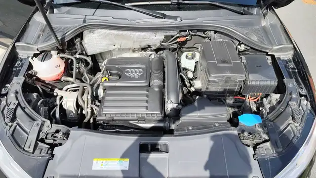 Audi Q3 view 15