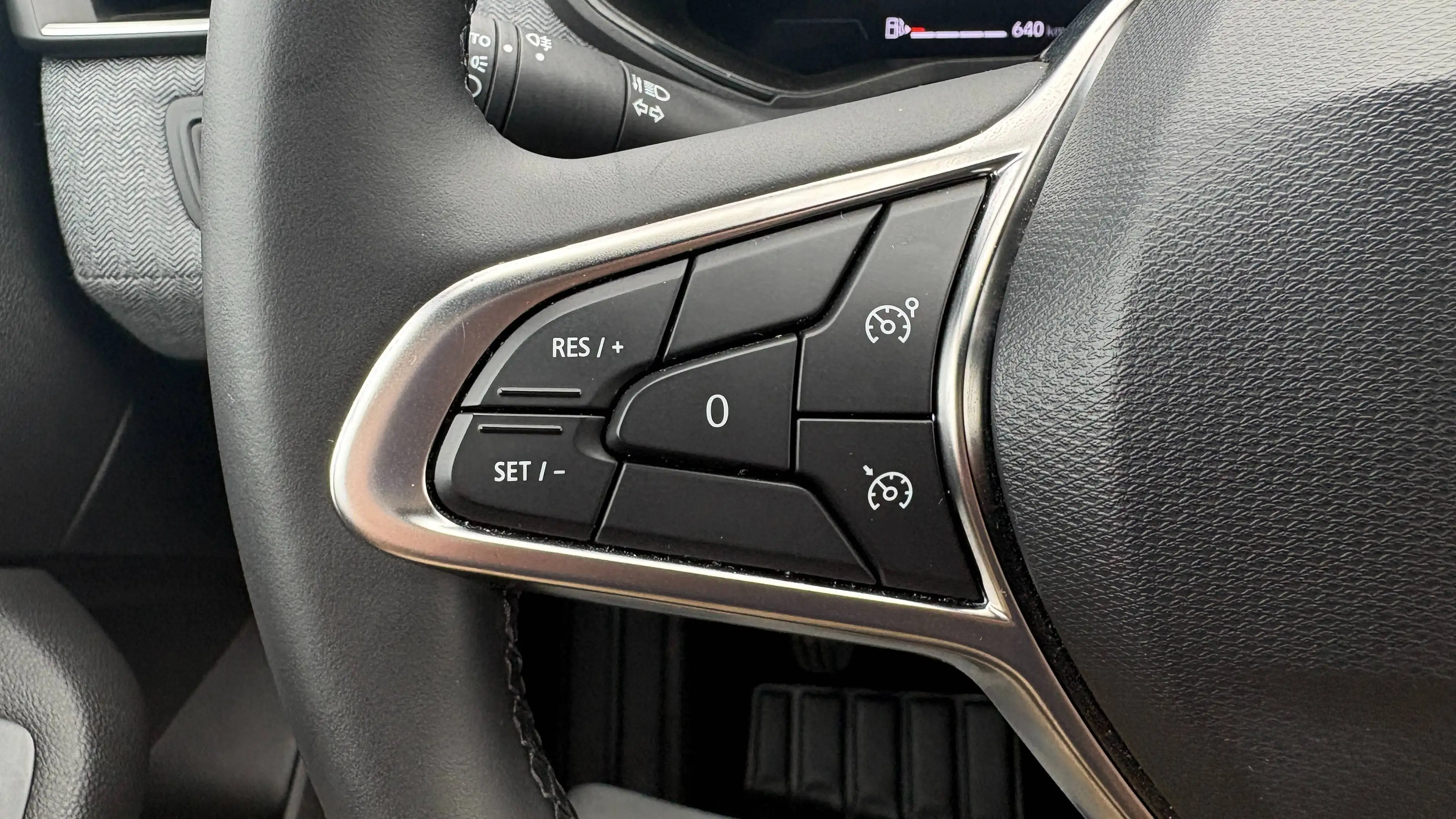 Renault Clio Clio 1.0 TCe Techno — photo 11