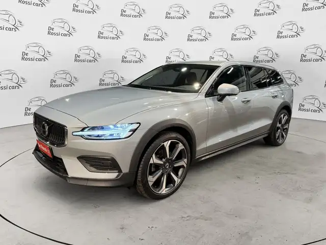 Volvo V60 Cross Country V60 Cross Country B4 (d) AWD automatico Plus
