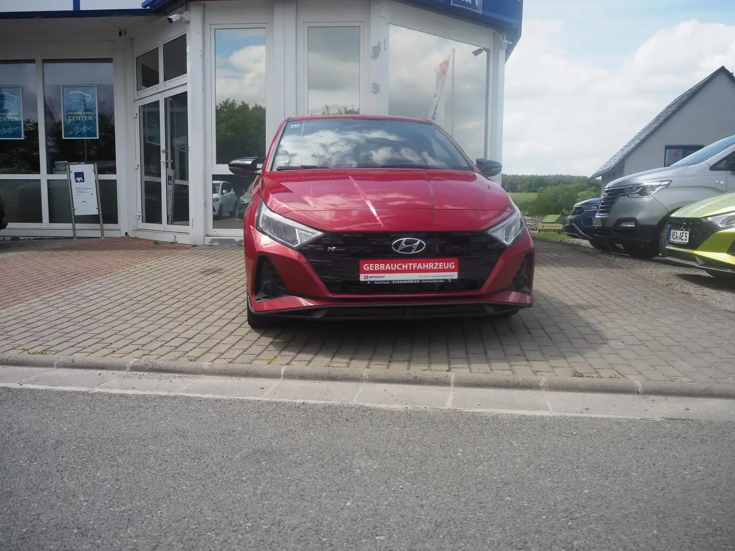 Hyundai i20 N-Line 100 *Klima-AT*LED*AHK* Rood - 2