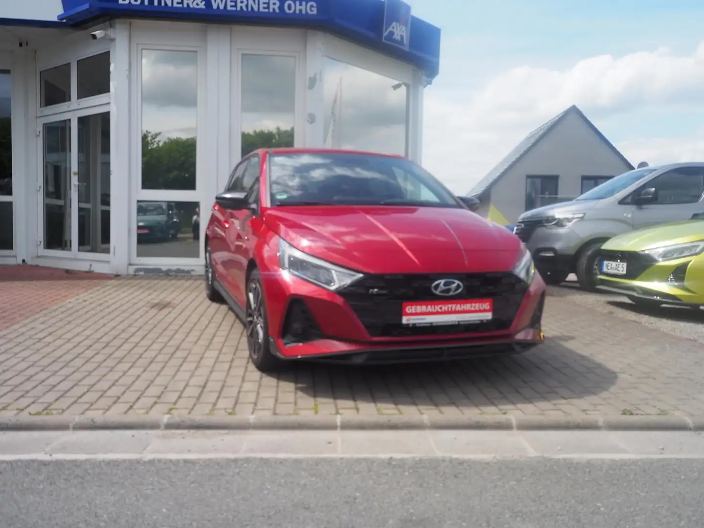 Hyundai i20 N-Line 100 *Klima-AT*LED*AHK* Rood - 1
