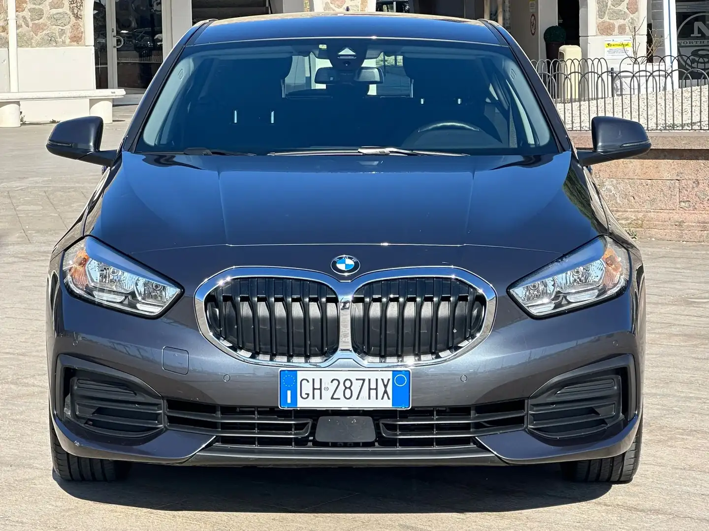 BMW 118 F40 118D ADVANTAGE AUTO+NAVI+PDC+UNIPRO+AZIENDALE Gris - 2