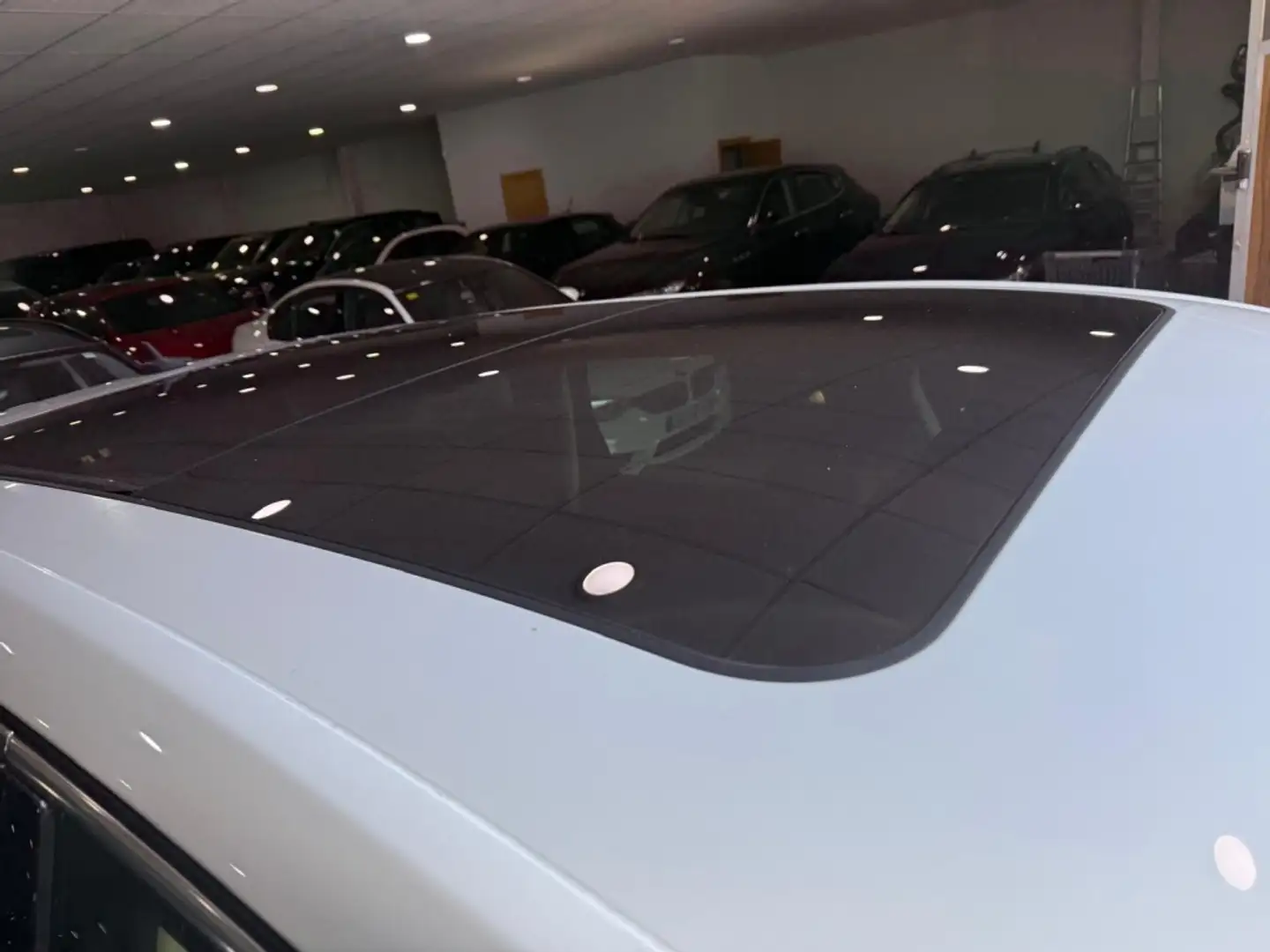 Volkswagen Touareg 3.0TDI V6 BMT Premium 193kW Tiptronic Wit - 2