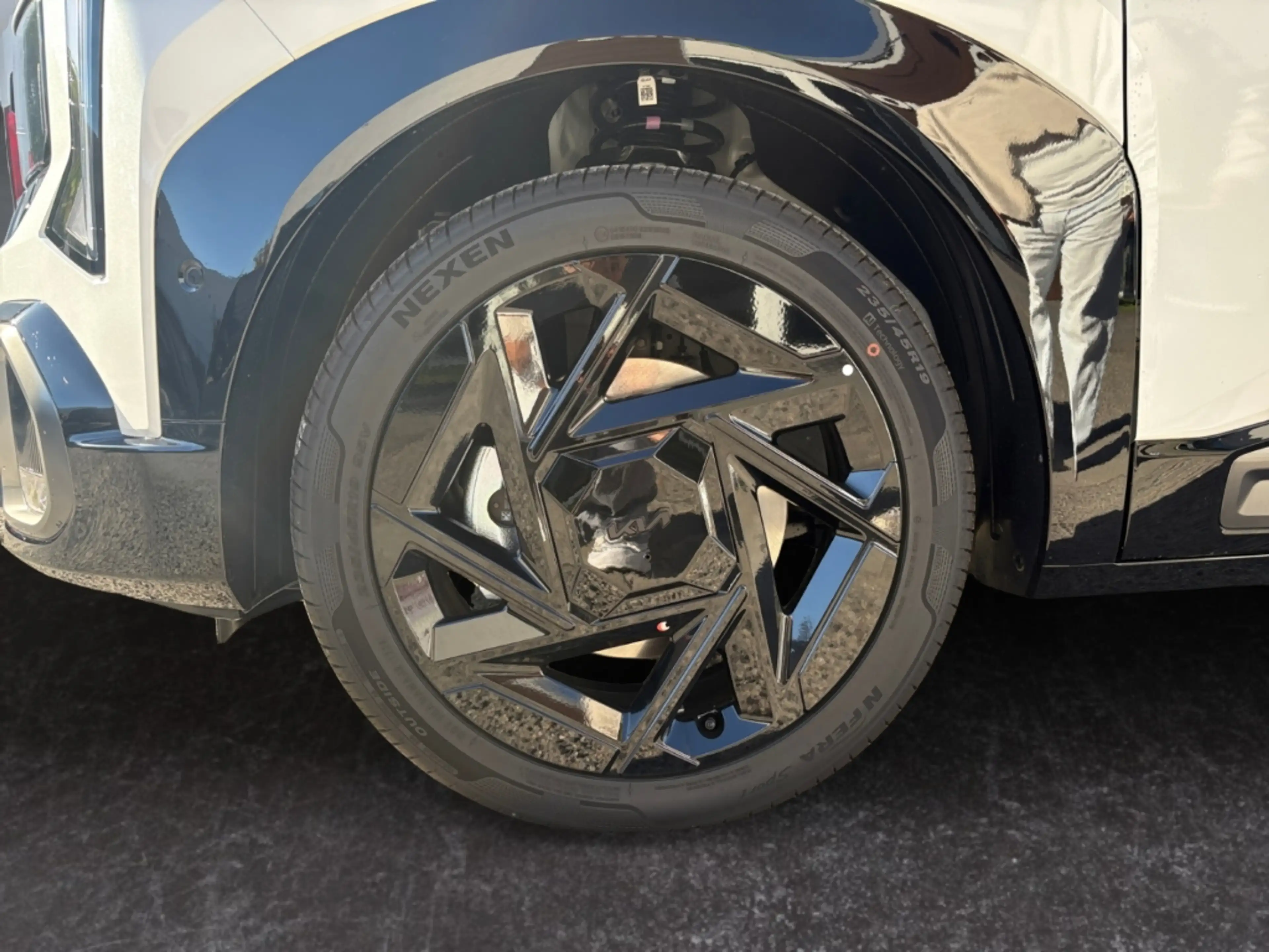 Kia Seltos X-LINE HUD Navi Leder Digitales Cockpit Memory Sit — photo 14