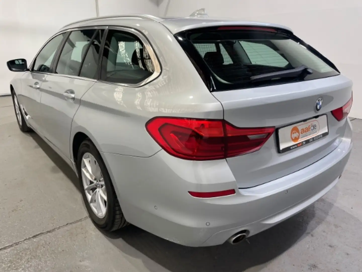 BMW 530 D Touring Automatik EU6d-T Leder Navi LED HUD Silber - 2