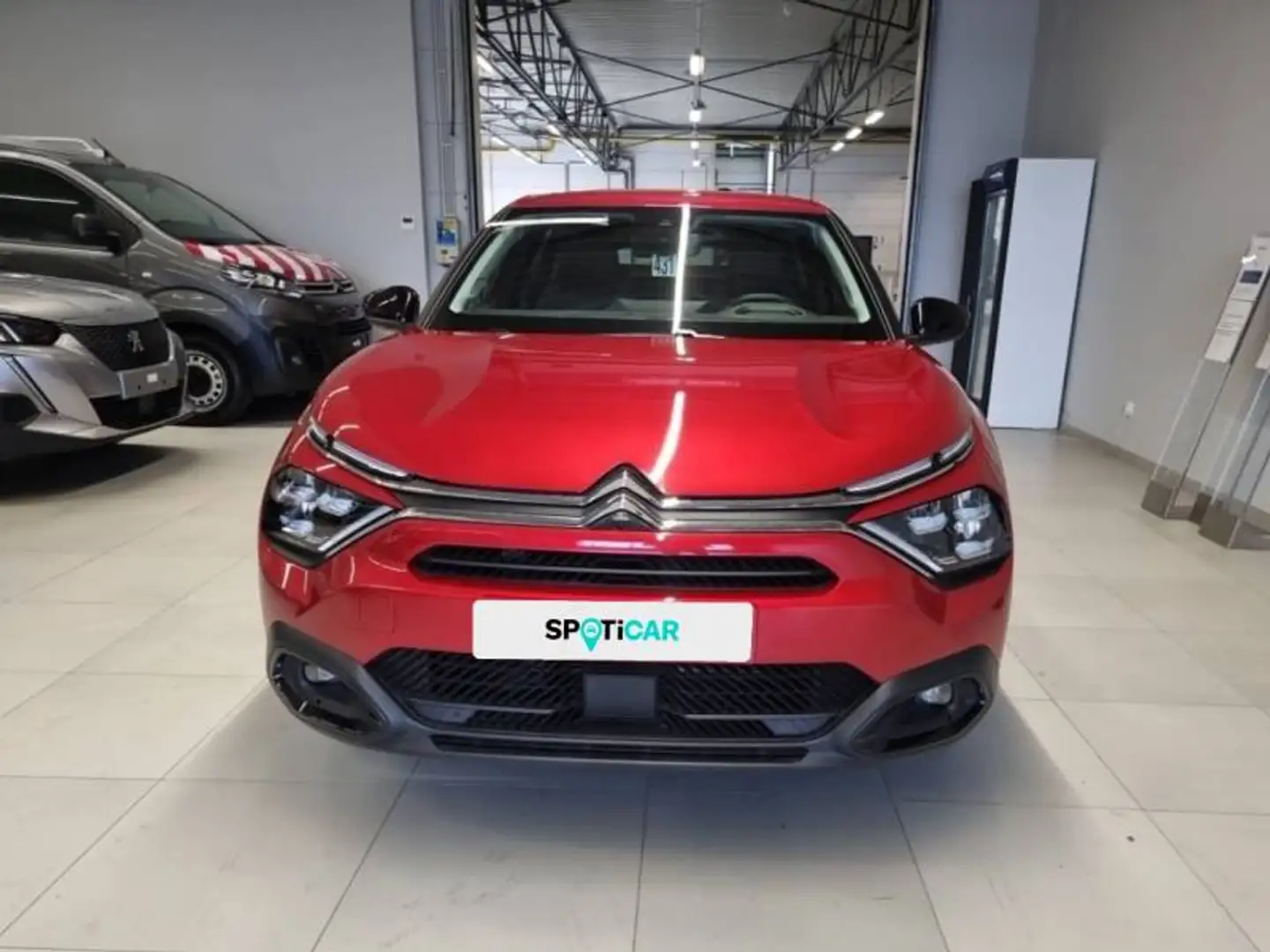 Citroen C4 3 50 kWh Shine Pack Rouge - 2