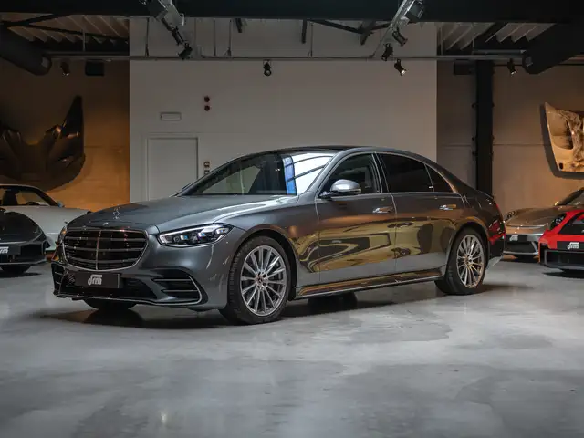 Mercedes-Benz S 580 S Long 580 e 4-Matic PHEV (375 kW) - Full options!