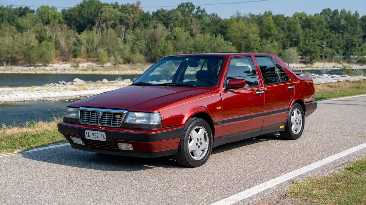 Lancia Thema Ferrari 8.32, foto 4