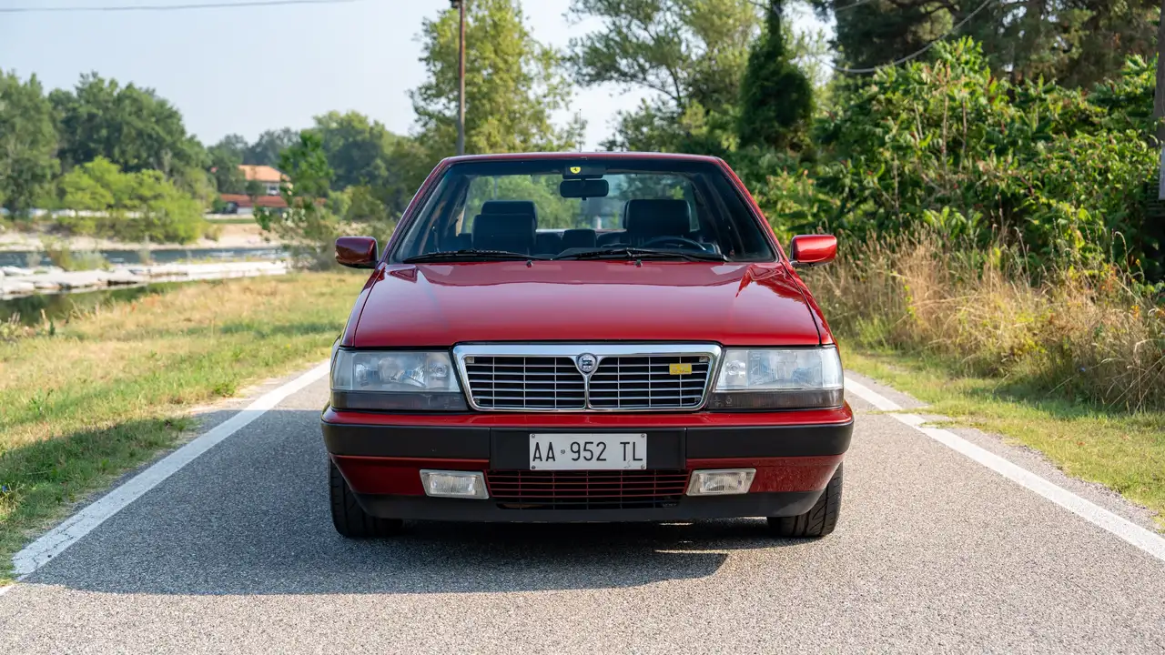 Lancia Thema Ferrari 8.32, foto 1