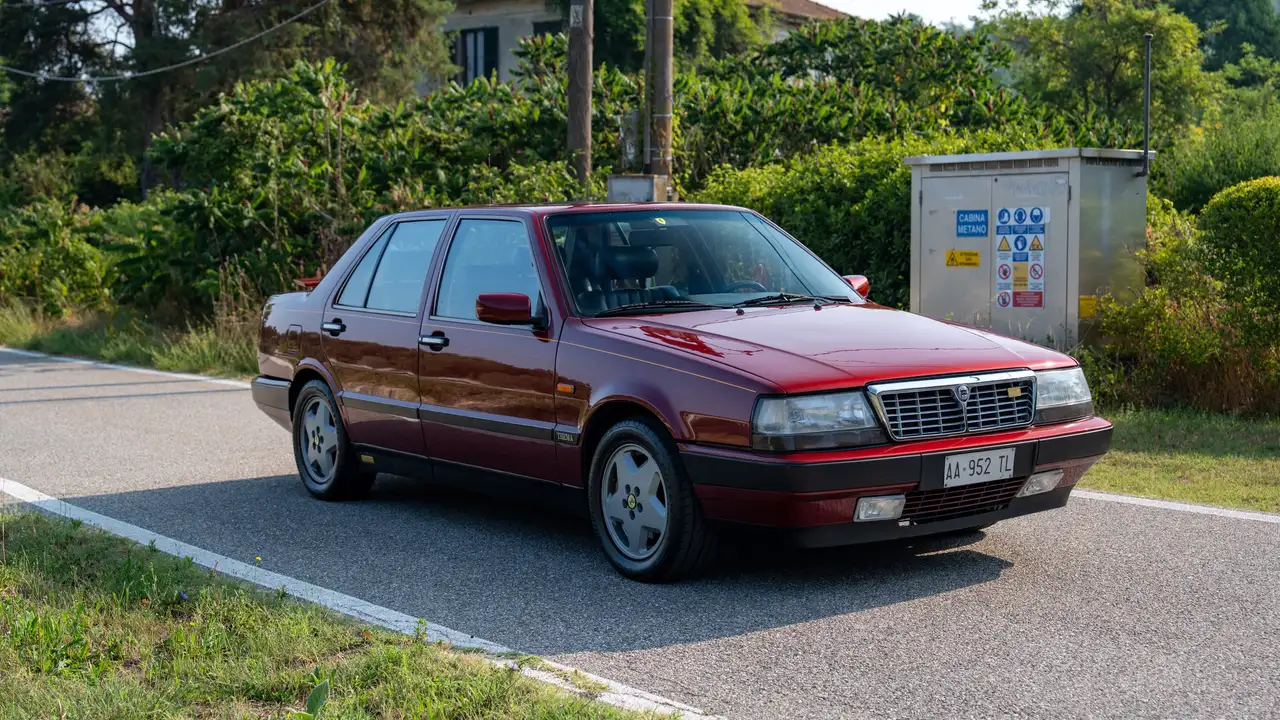 Lancia Thema Ferrari 8.32, foto 3