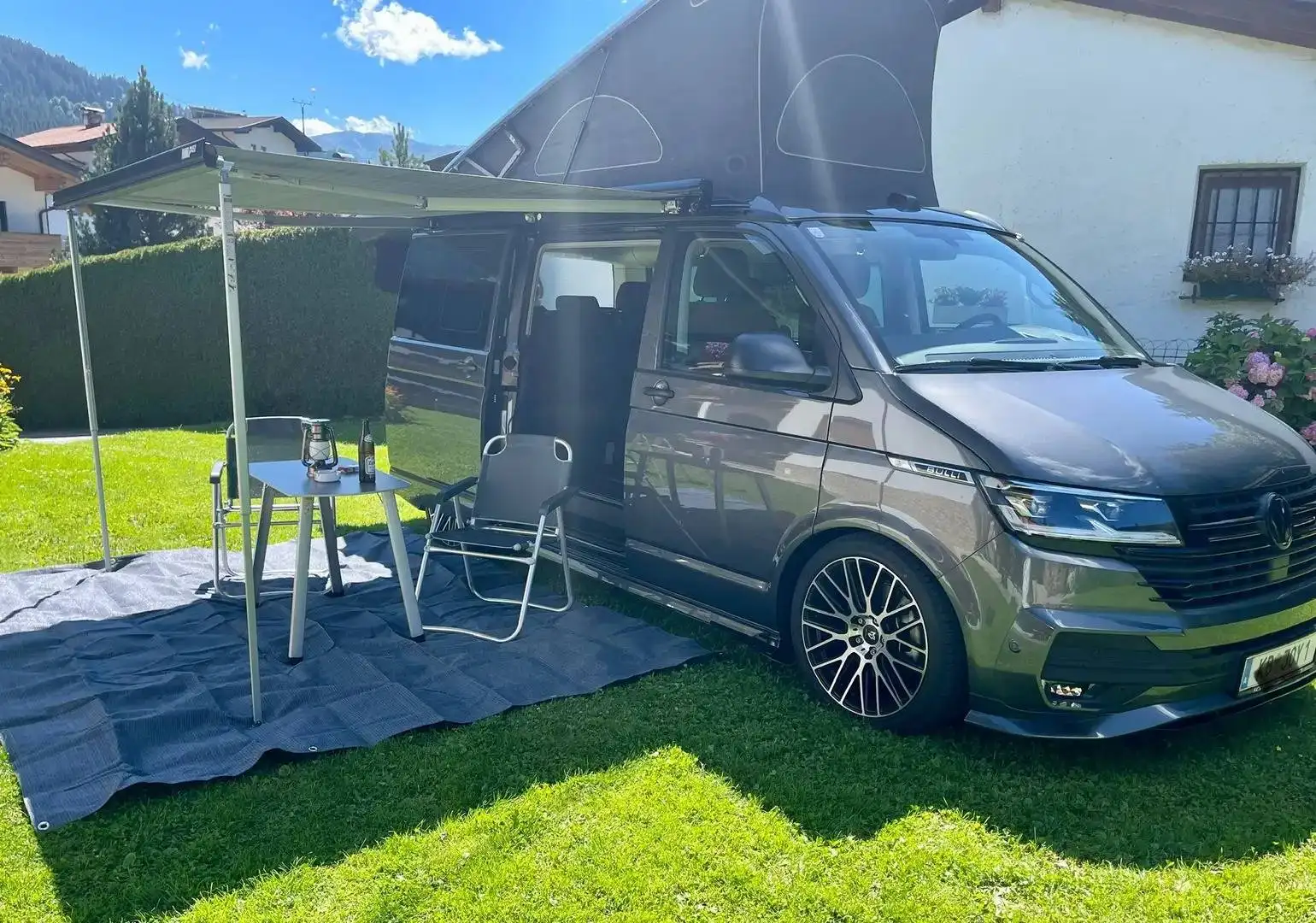Volkswagen T6 California California Beach 2,0 TDI 4Motion DSG Beach Grau - 2