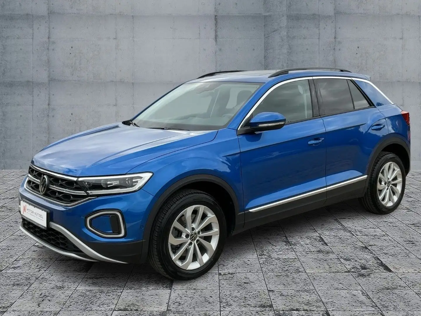 Volkswagen T-Roc 2.0 TDI DSG LEDplus+NAV+AHK+PANO+DAB+BEATS Blau - 2
