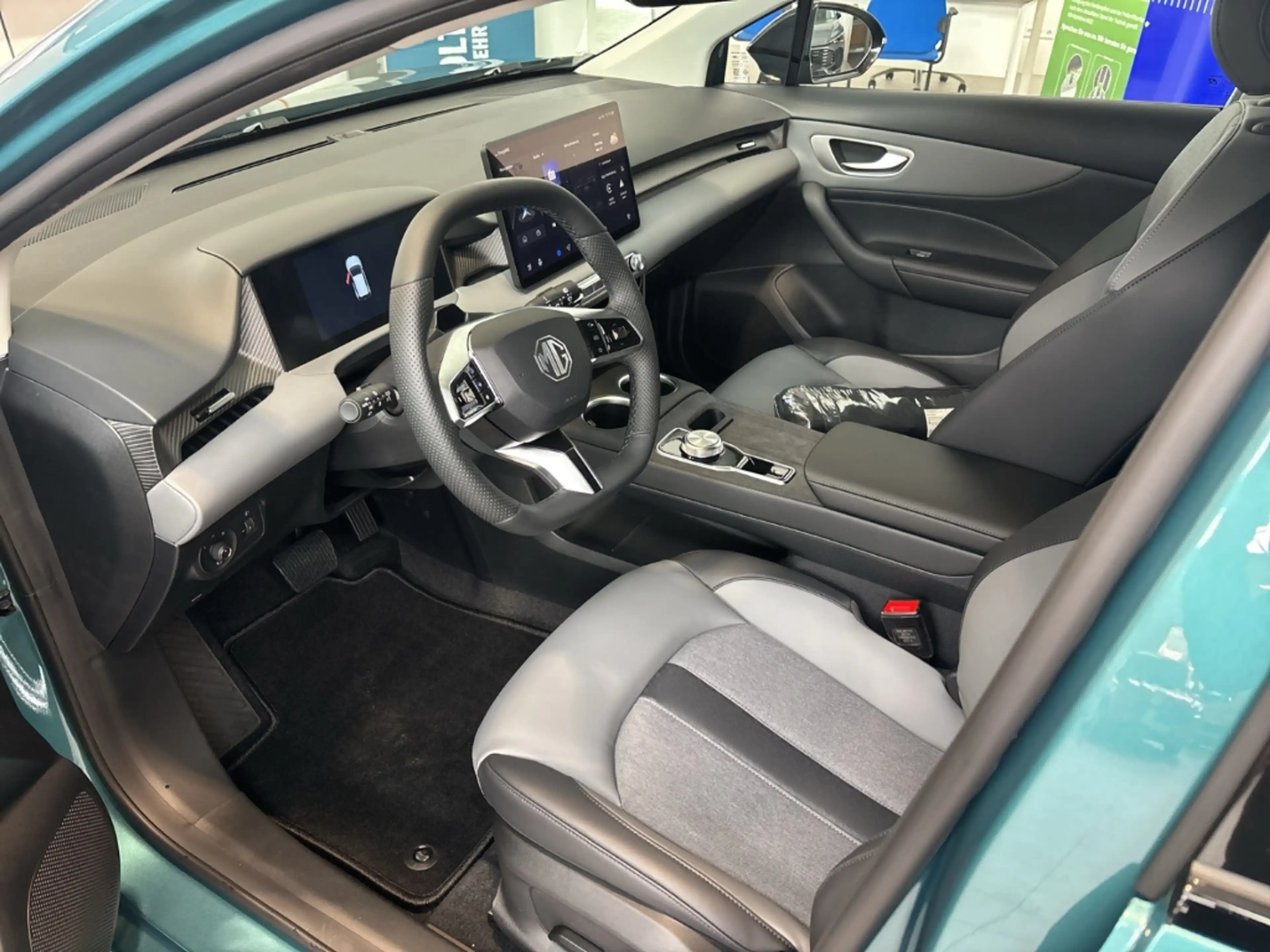 MG MG4 MY26 EV 64kWh Premium Vorführwagen — photo 11