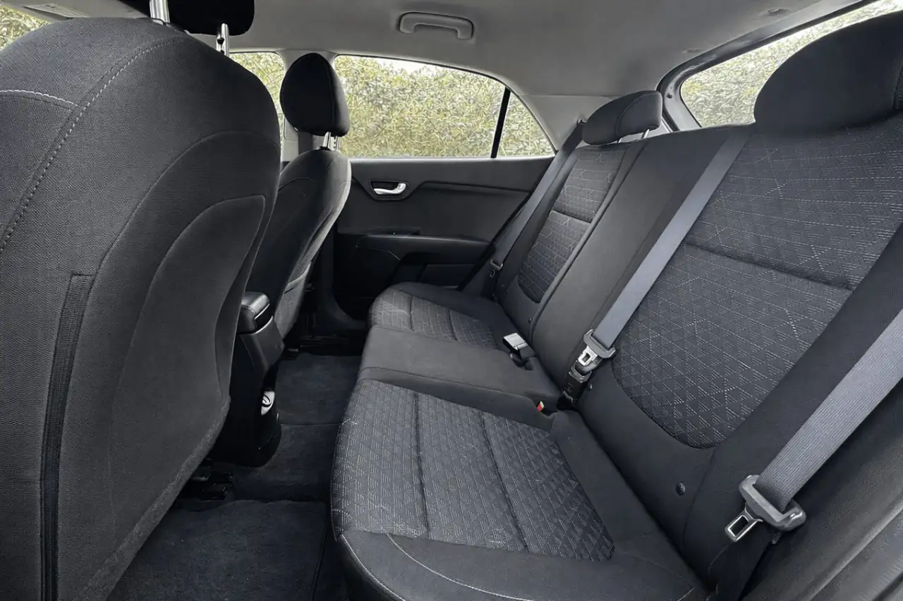 Kia Rio снимка Kia Rio